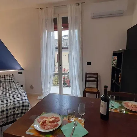 Happy - Twa Apartment