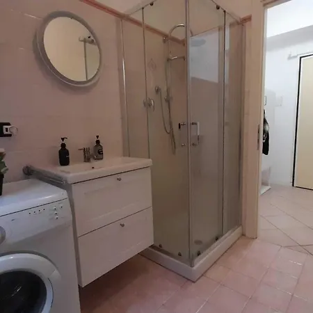 Happy - Twa Μπολόνια